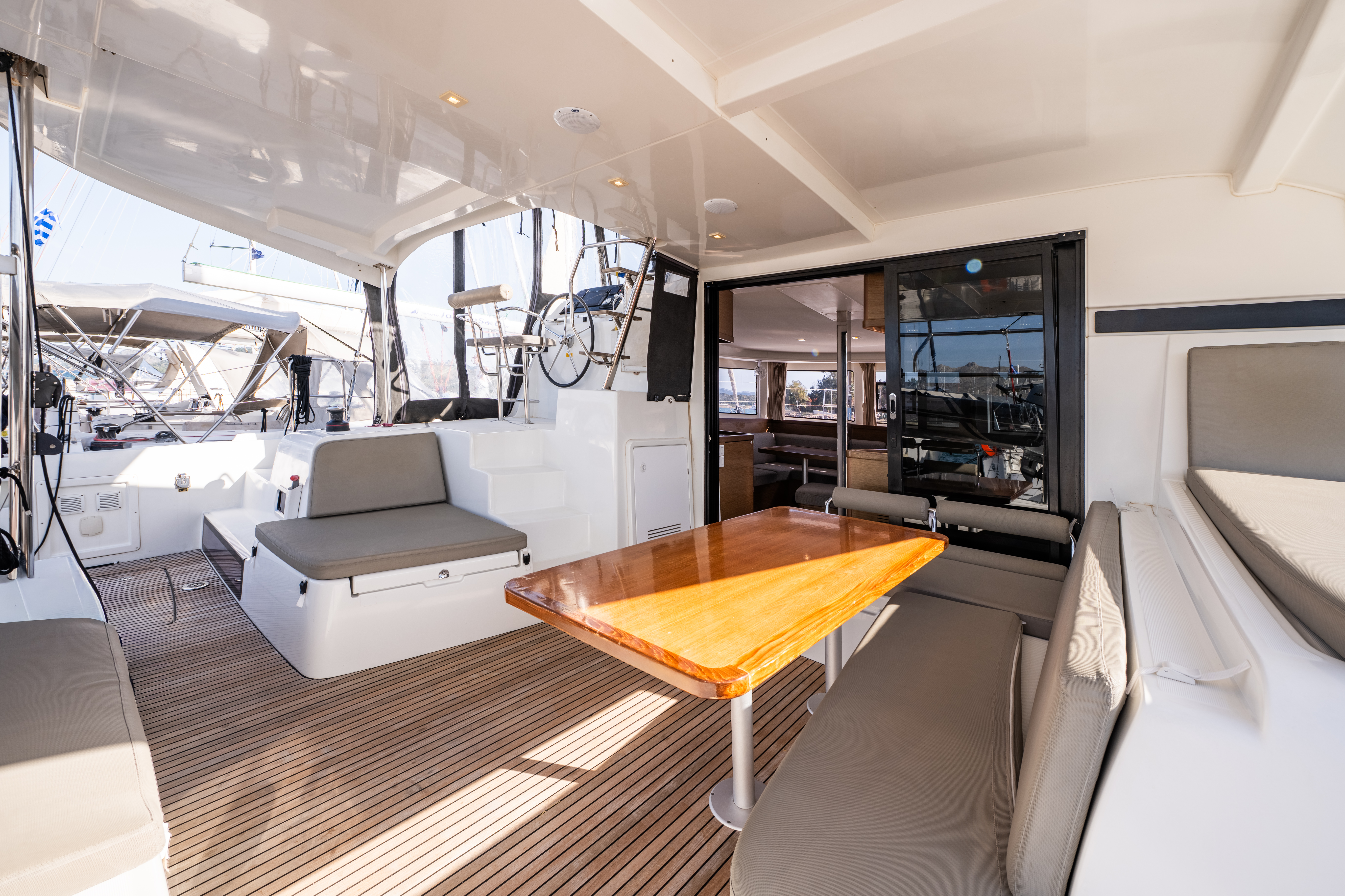 Yacht image 11