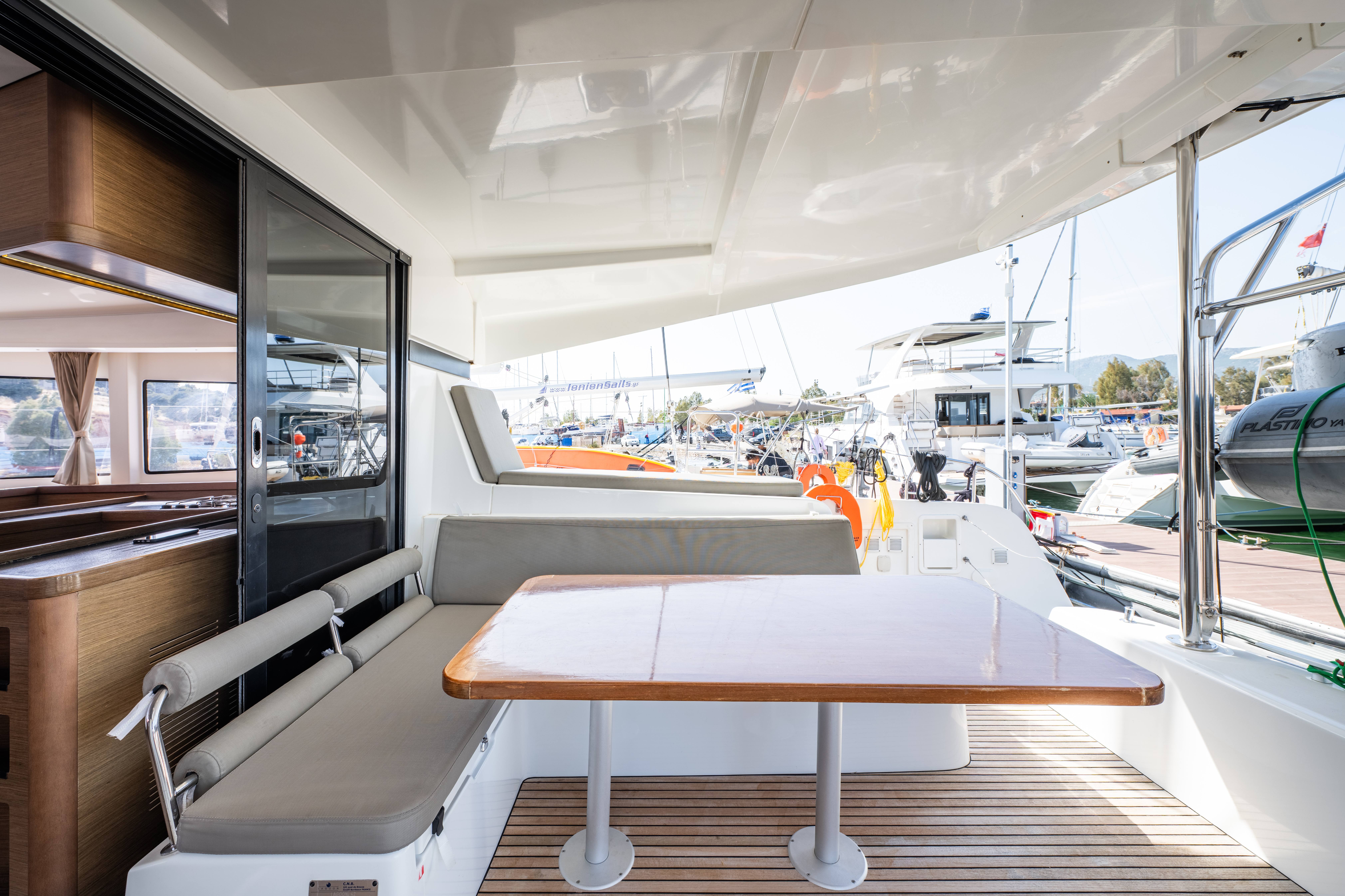 Yacht image 12