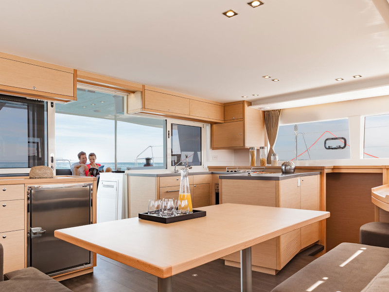 照片 Lagoon 450  Flybridge 11