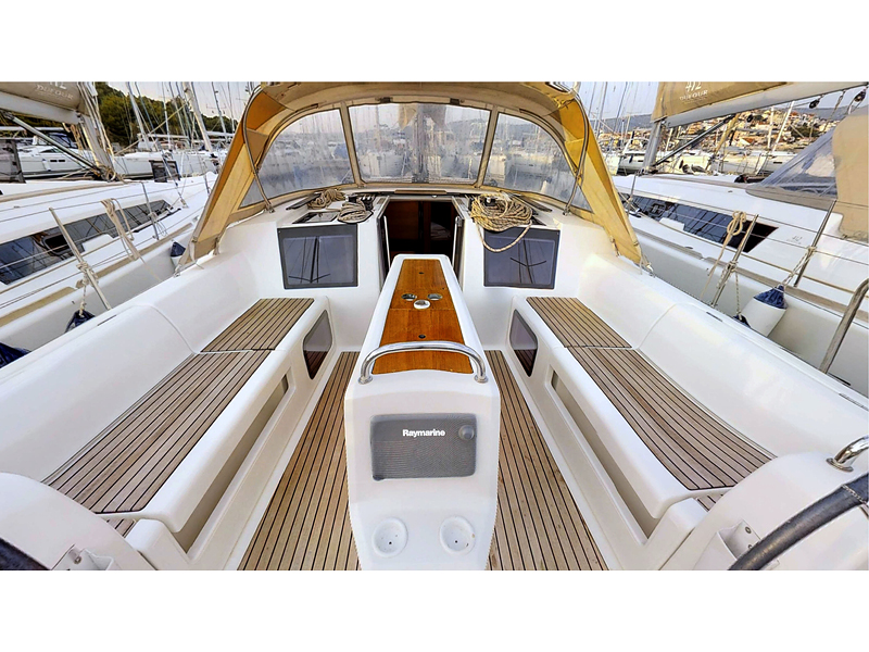фото Dufour 410 Grand Large 6