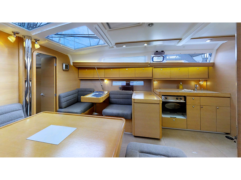 фото Dufour 410 Grand Large 10