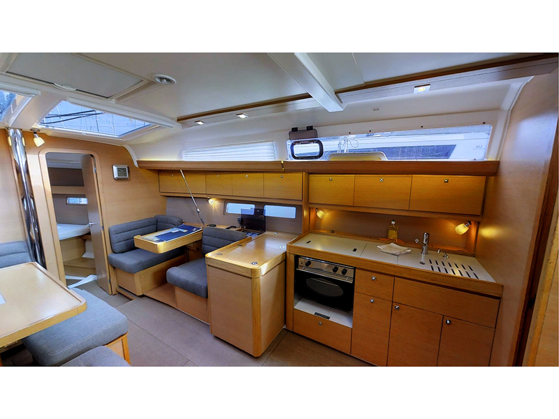 фото Dufour 410 Grand Large 9