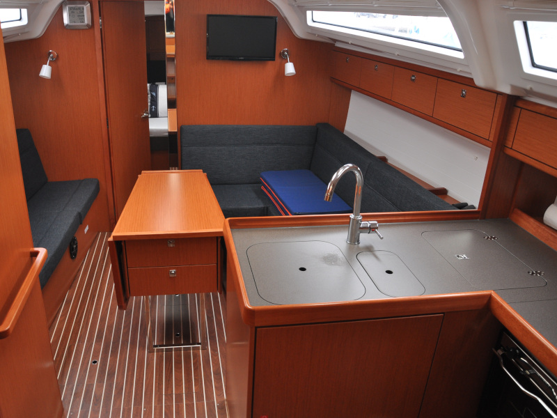 照片 Bavaria Cruiser 37 24