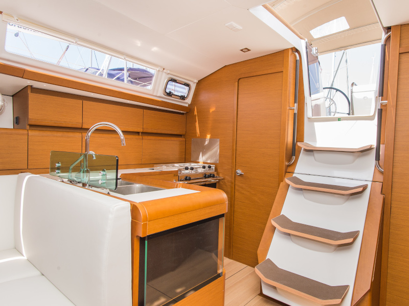 фото Sun Odyssey 449 11