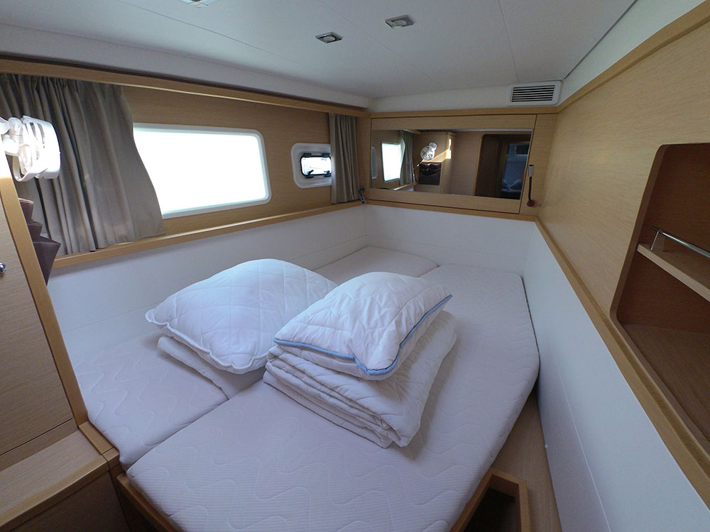foto Lagoon 450  Flybridge 10