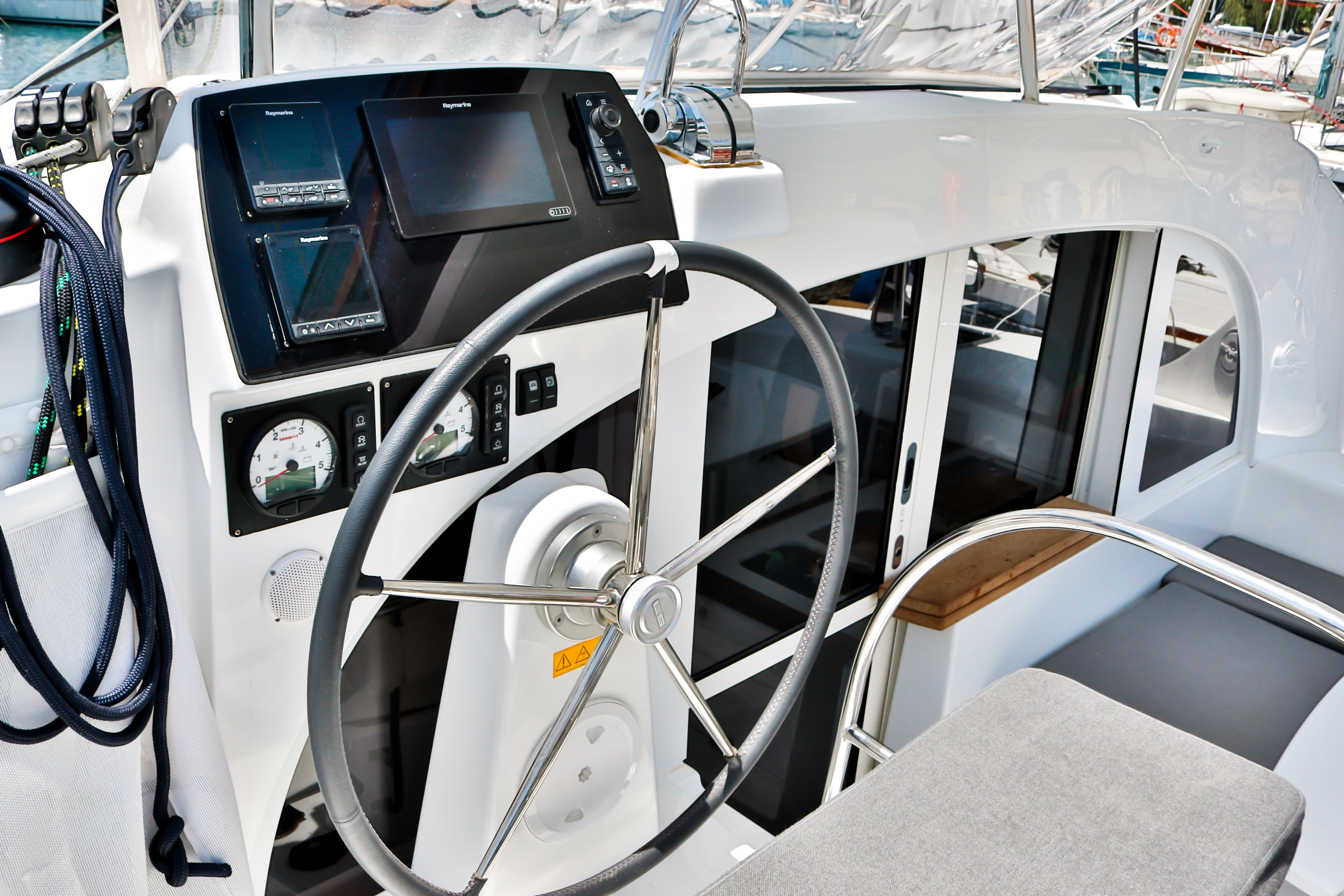 фото Lagoon 380 6