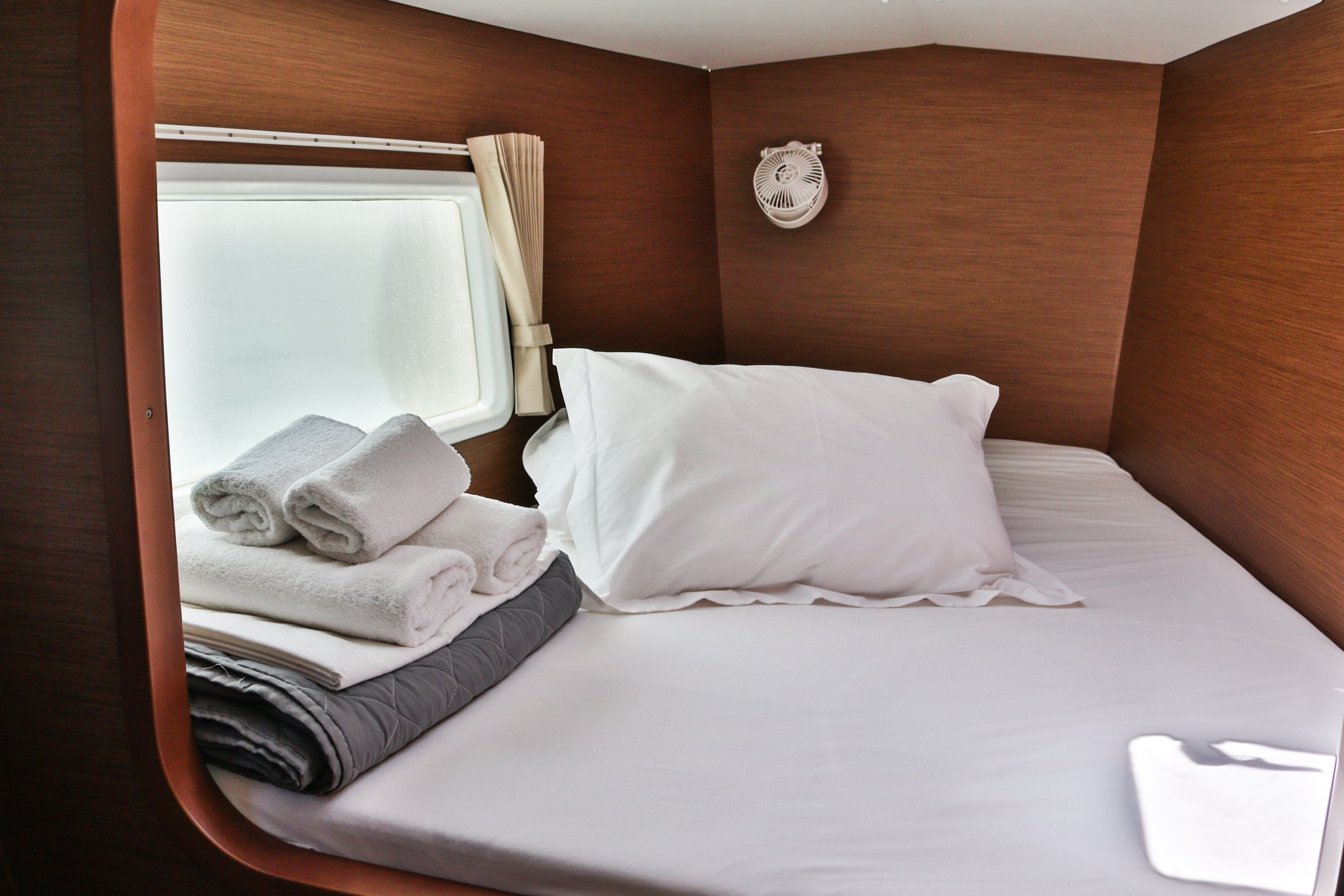 фото Lagoon 380 7