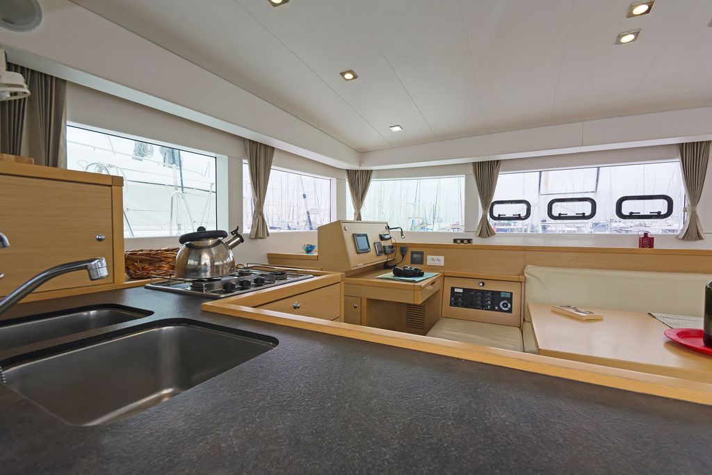 фото Lagoon 39 24