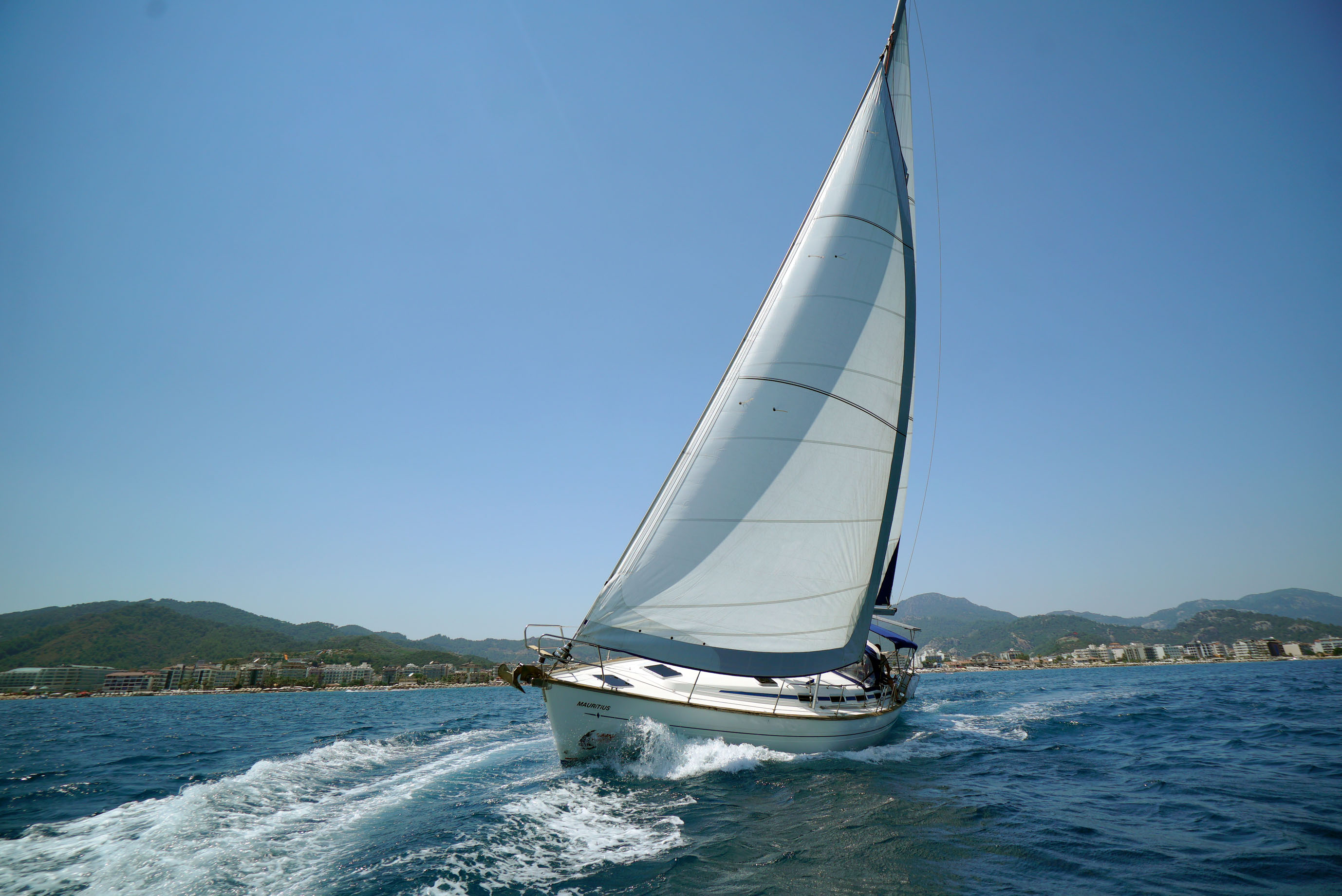 صور Bavaria 42 19