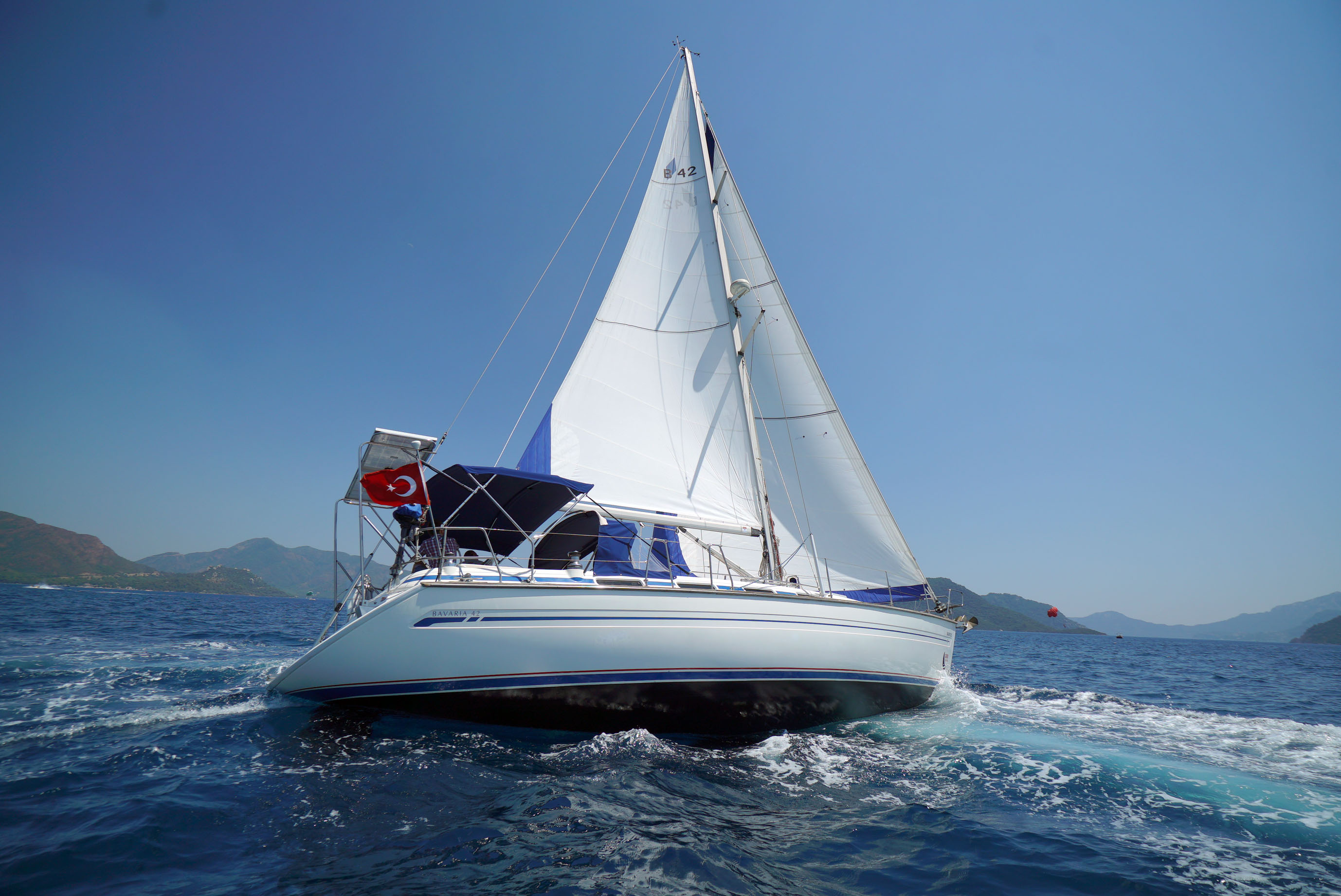 صور Bavaria 42 21