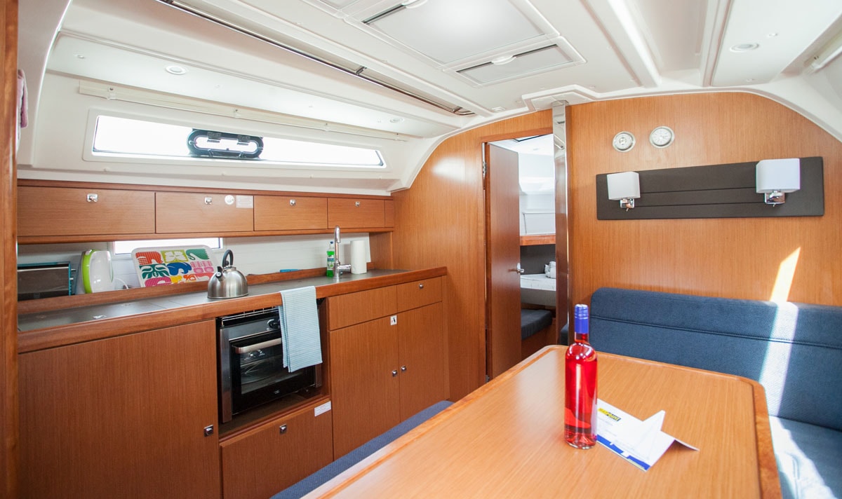 foto Bavaria Cruiser 41 10