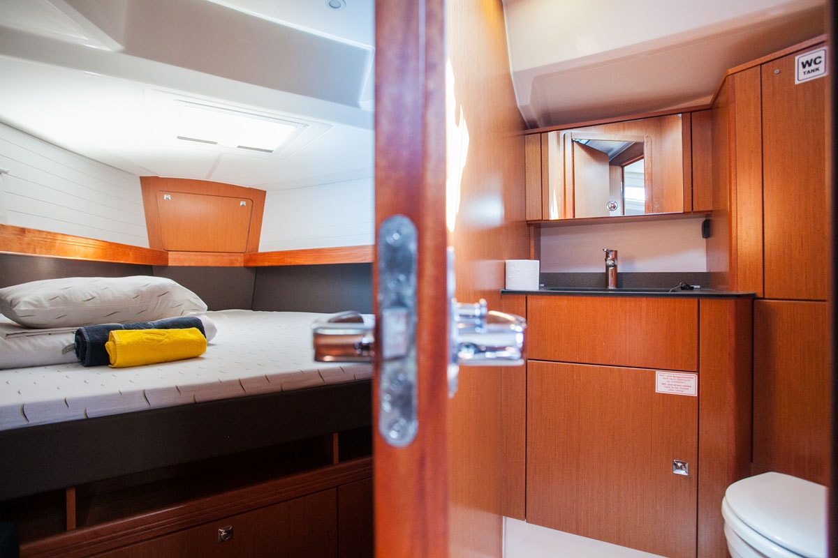 foto Bavaria Cruiser 41 12