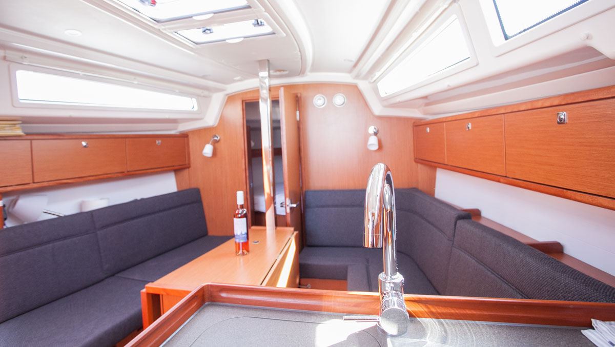 foto Bavaria Cruiser 34 14