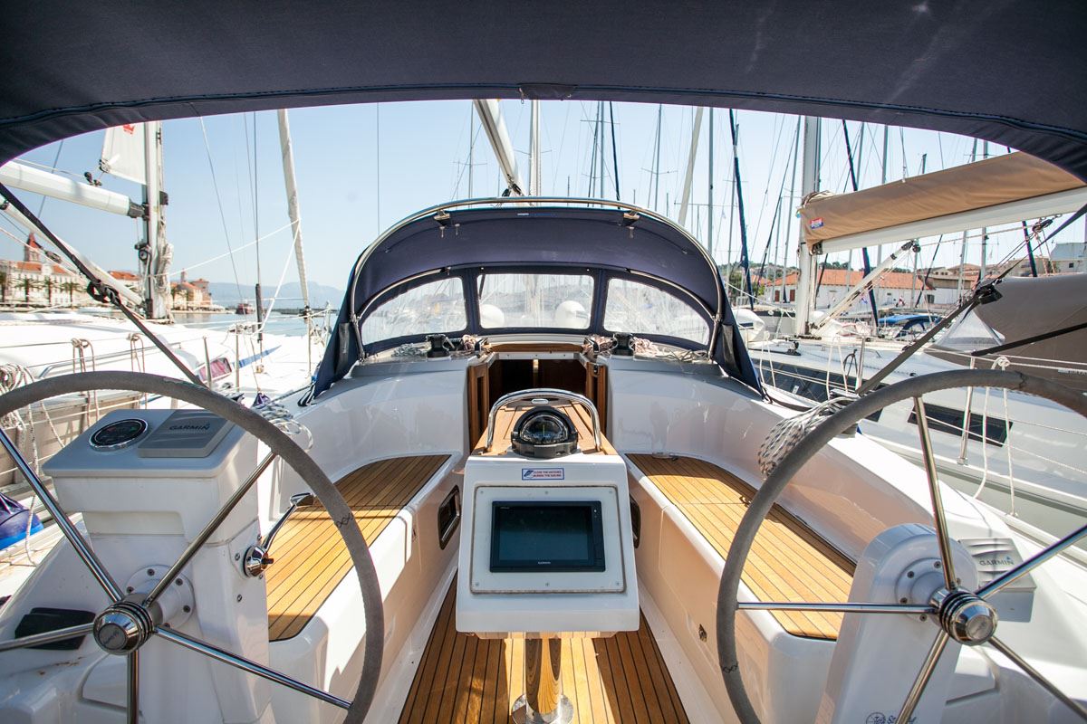 foto Bavaria Cruiser 34 17