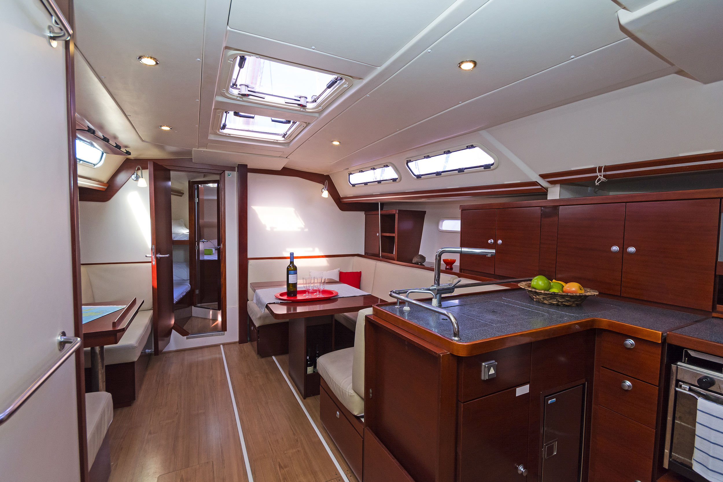 фото Hanse 430e 1