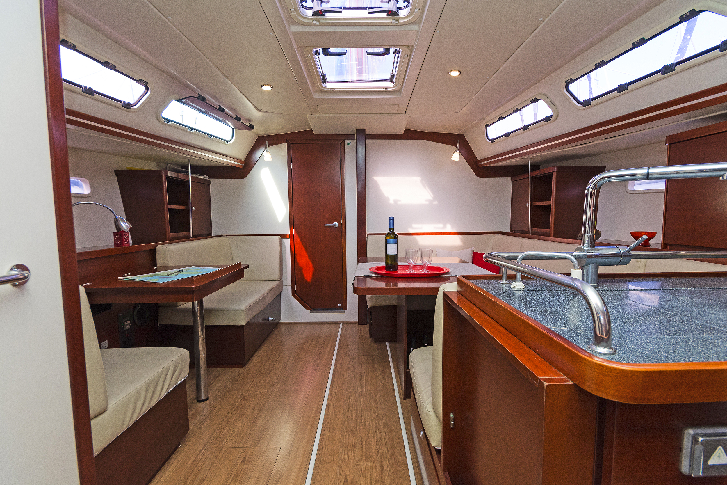 фото Hanse 430e 2