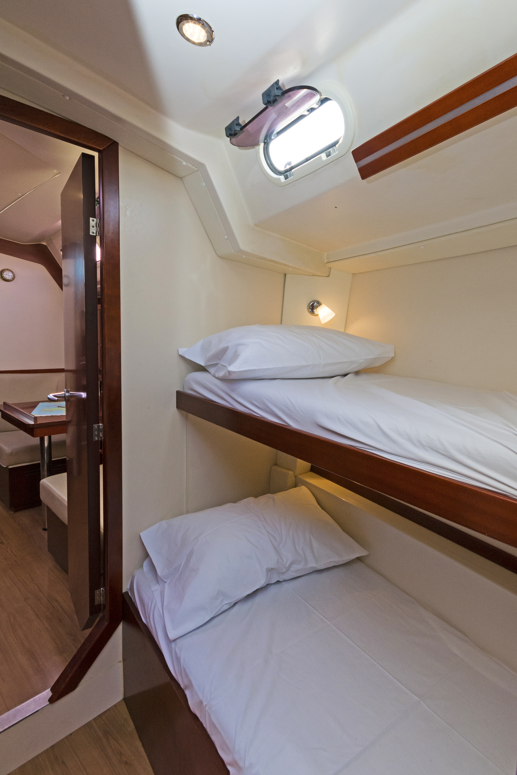 фото Hanse 430e 7