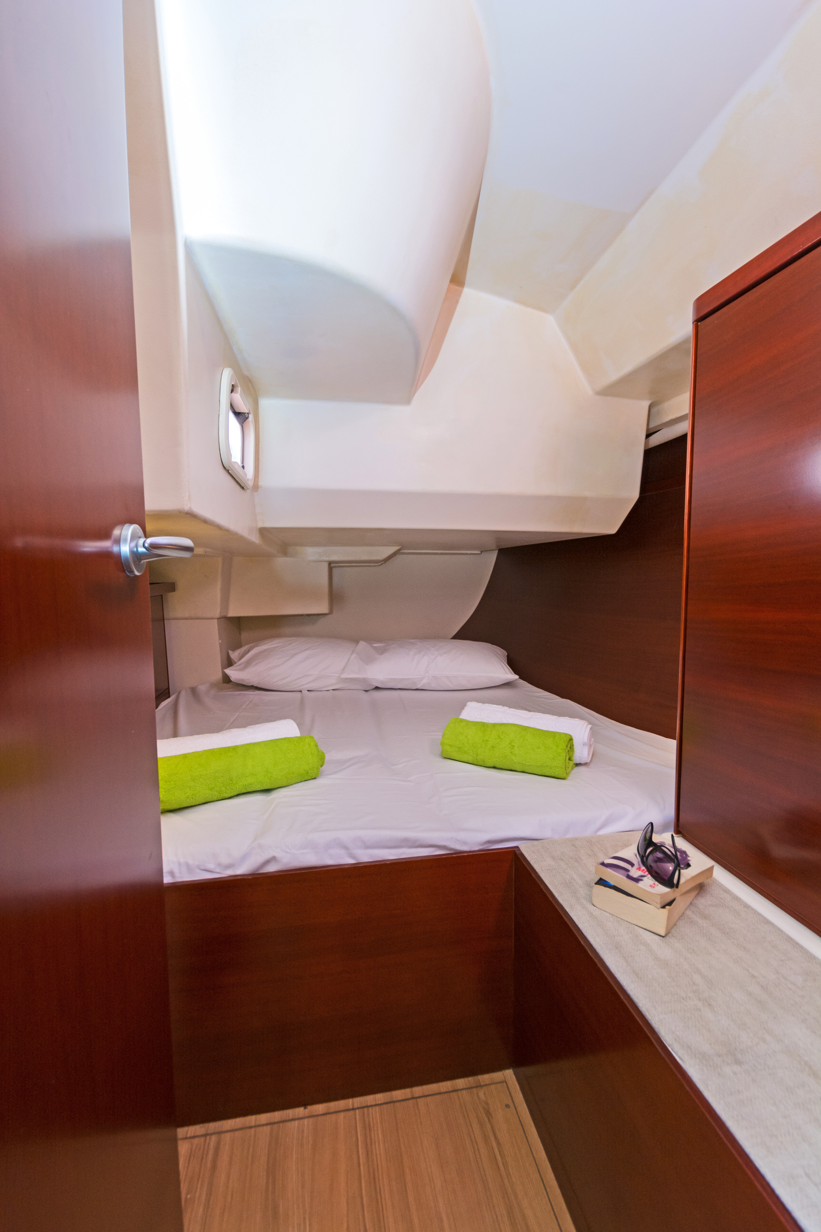 фото Hanse 430e 8