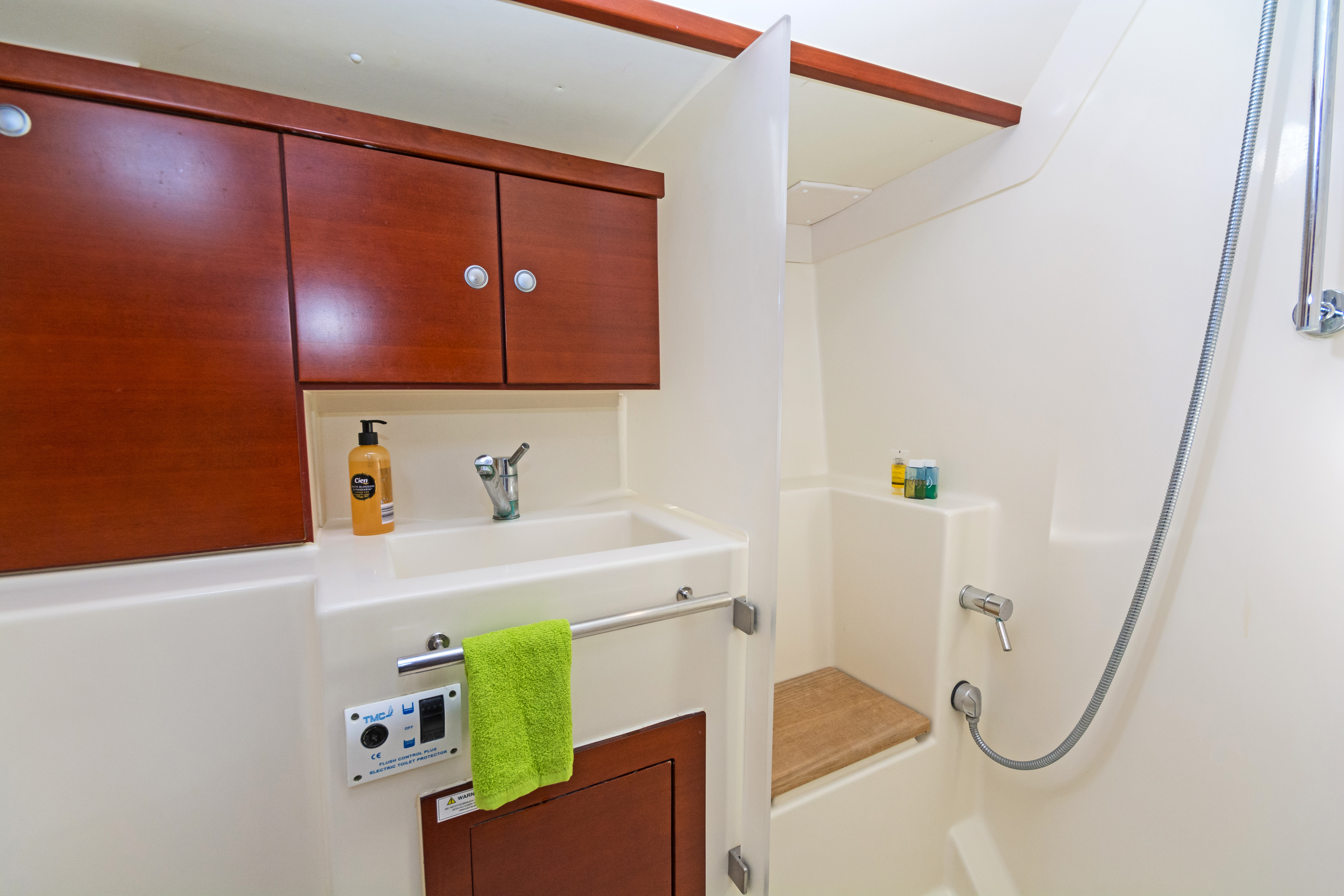 фото Hanse 430e 10