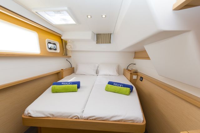 photo Lagoon 450  Flybridge 5