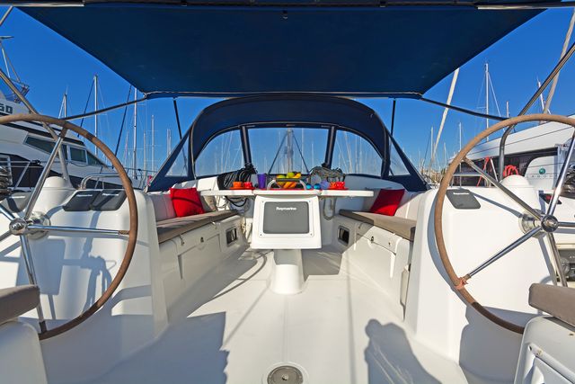 صور Cyclades 50.5 24