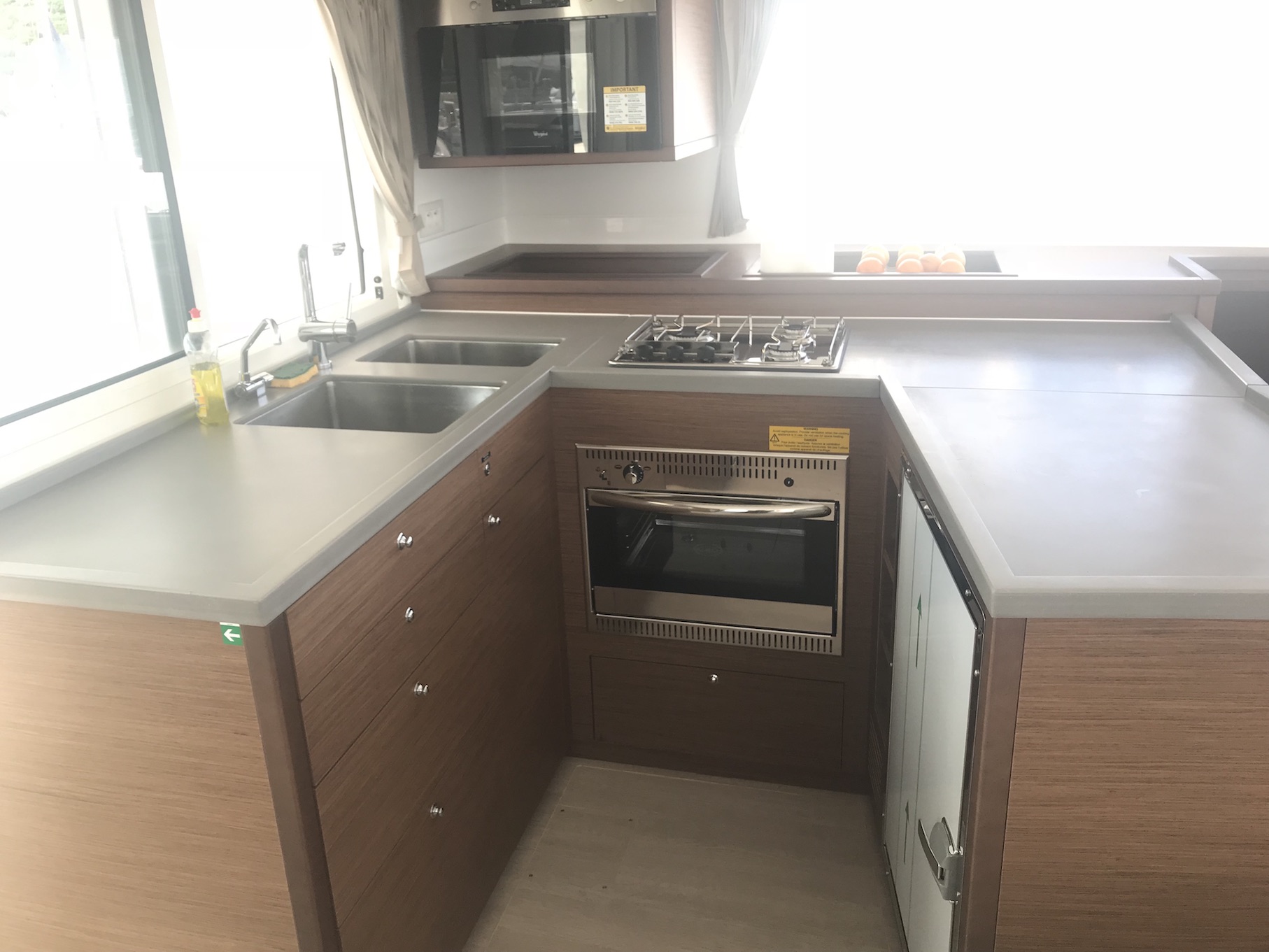 foto Lagoon 450  Flybridge 1