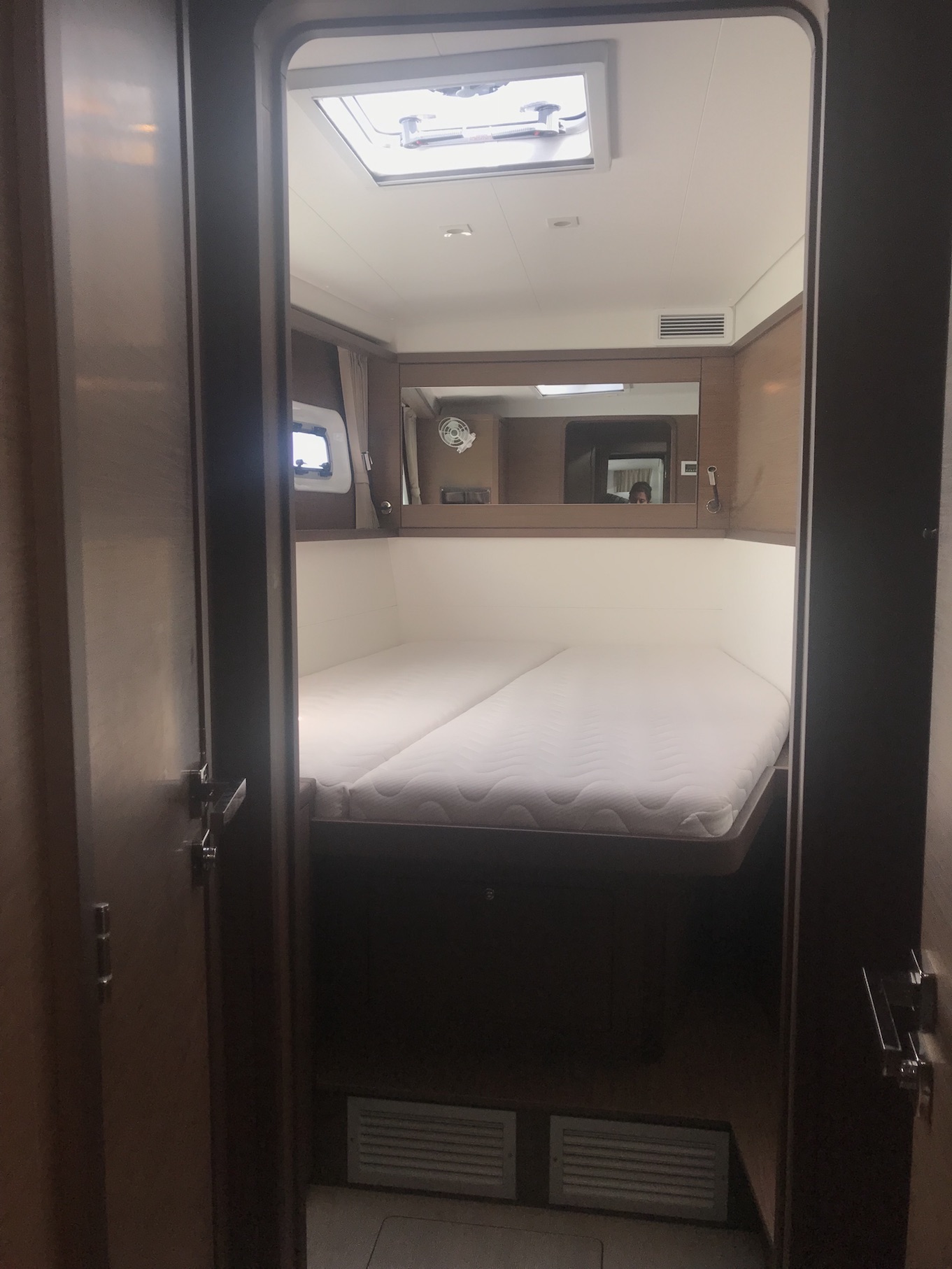 foto Lagoon 450  Flybridge 10