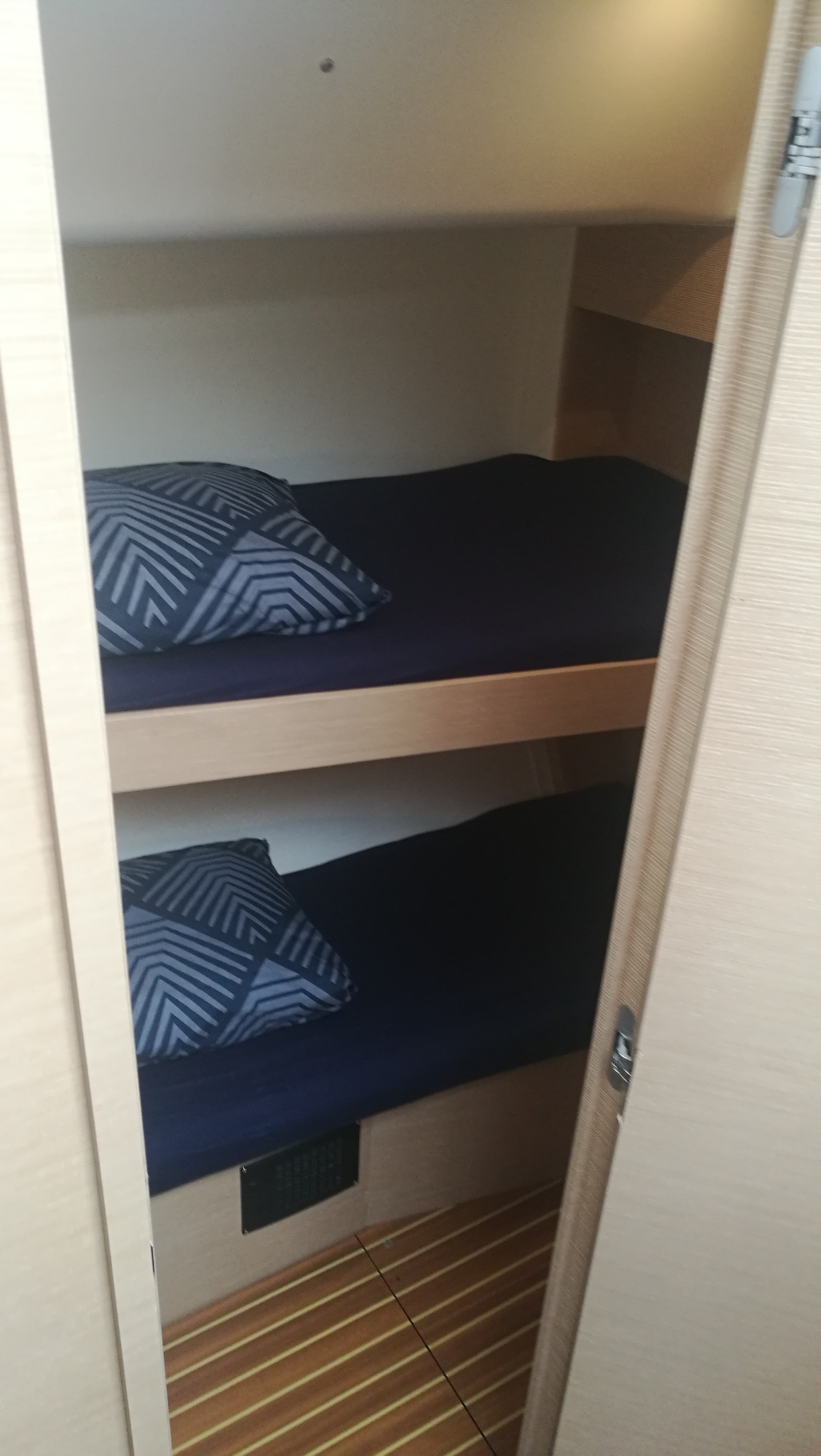 照片 Elan 50 Impression 3