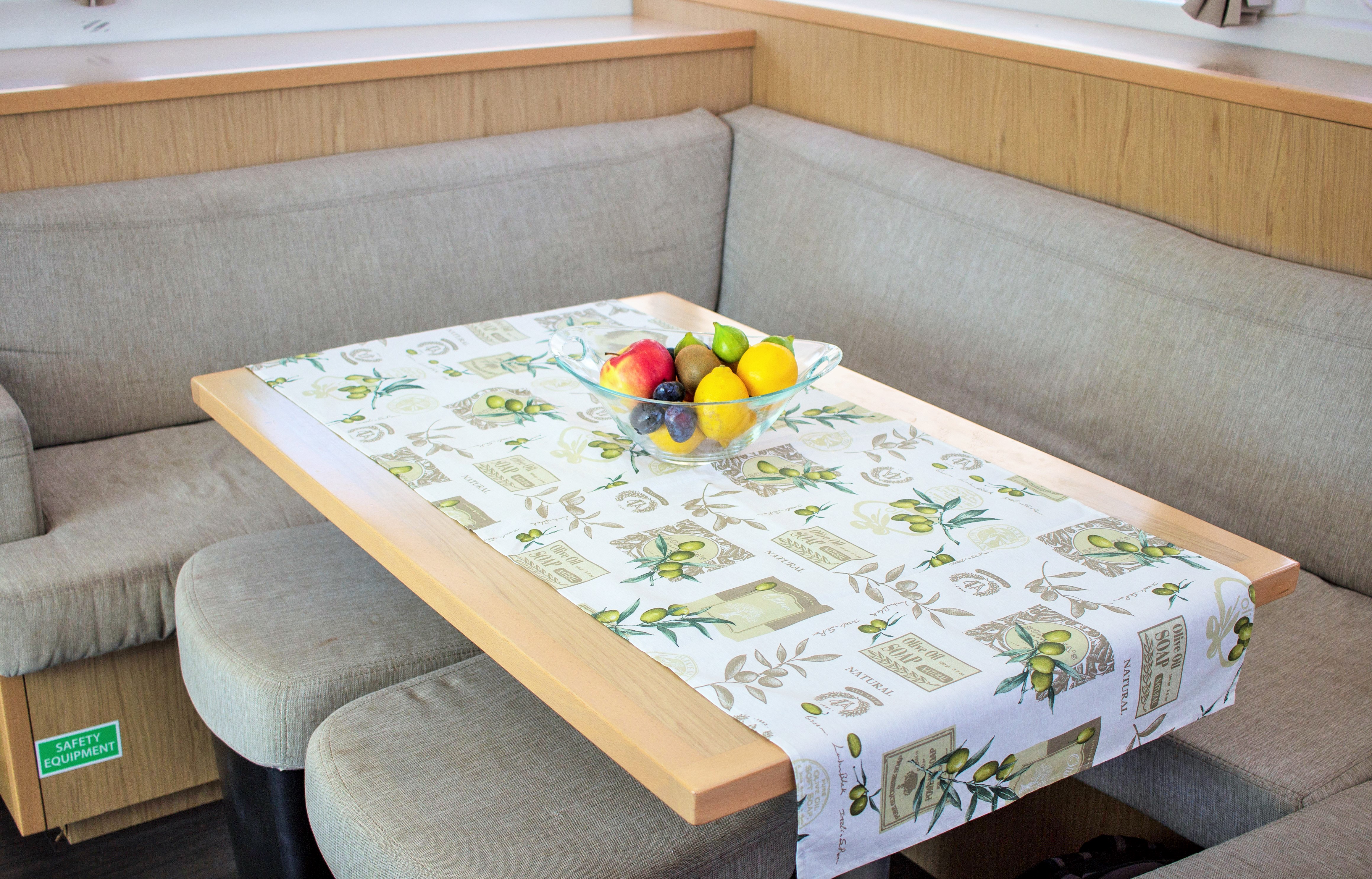 foto Lagoon 400 S2 6