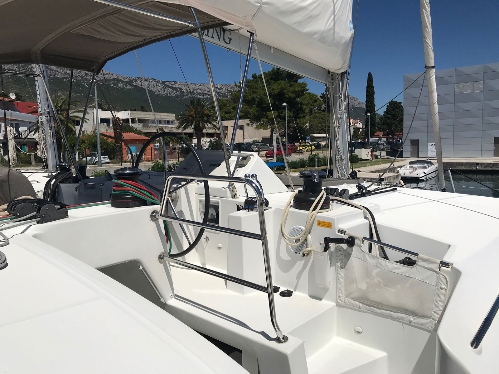 foto Lagoon 450  Flybridge 8