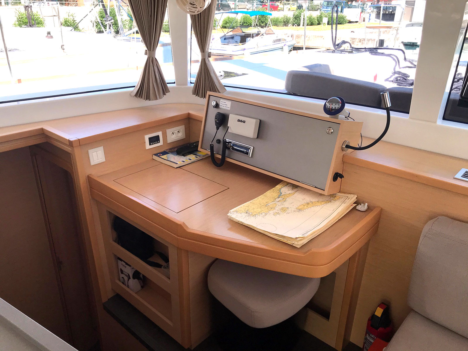 foto Lagoon 450  Flybridge 13