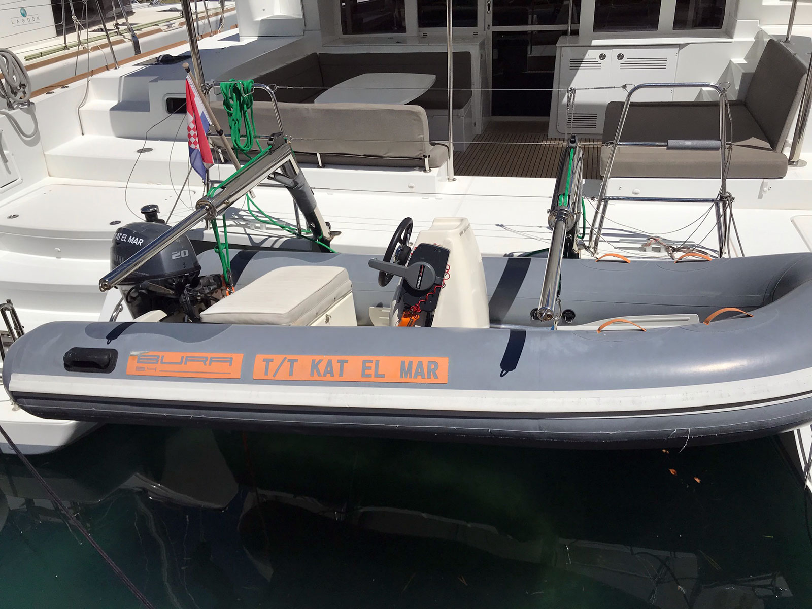 foto Lagoon 450  Flybridge 21