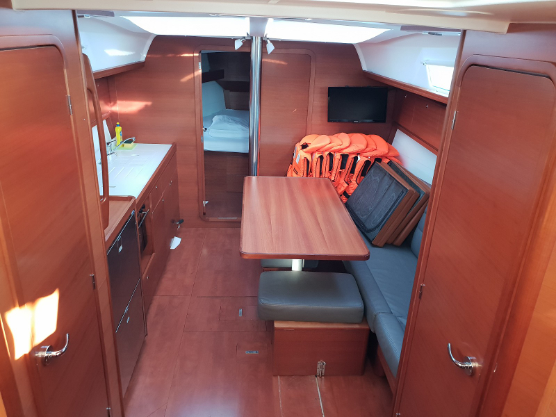 foto Dufour 382 Grand Large 19