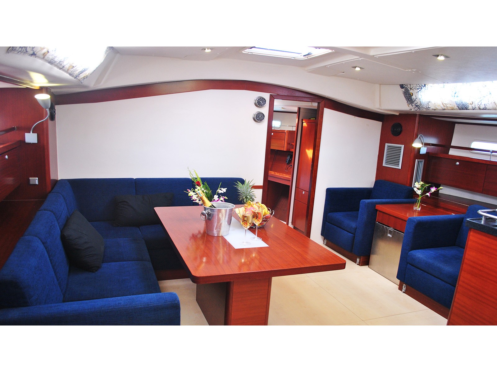 фото Hanse 540e 3