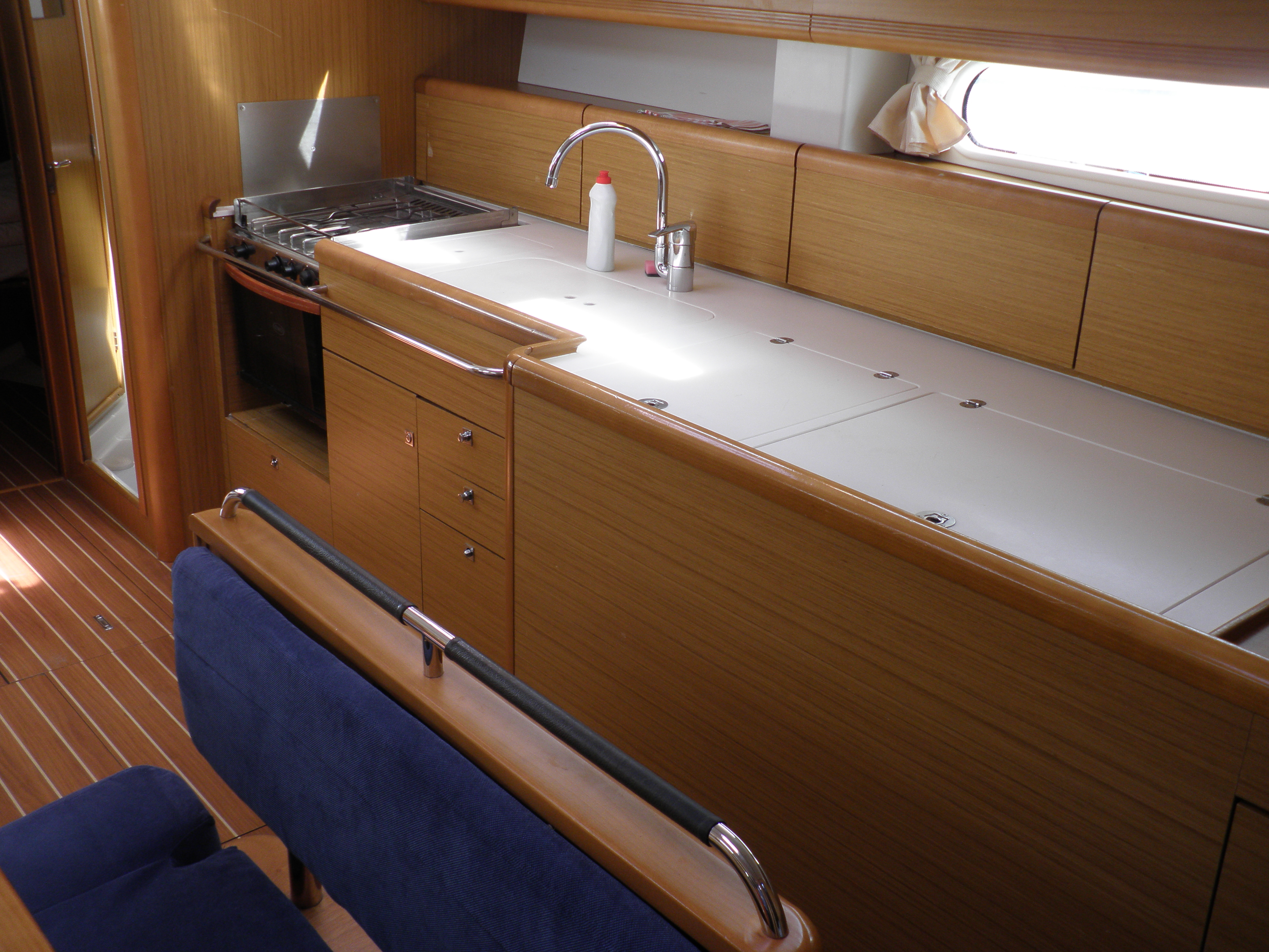 фото Sun Odyssey 44 i 11