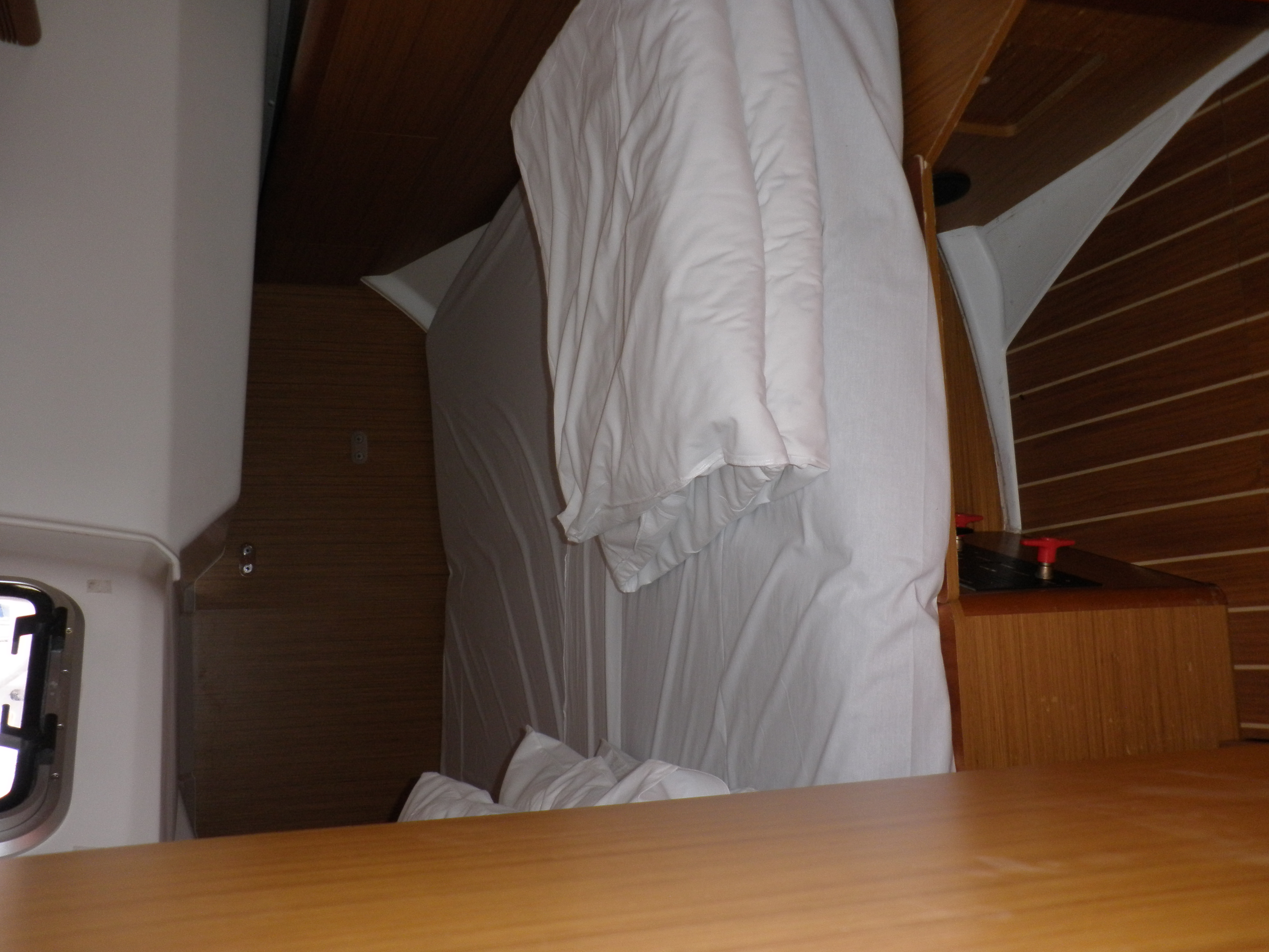 фото Sun Odyssey 44 i 13