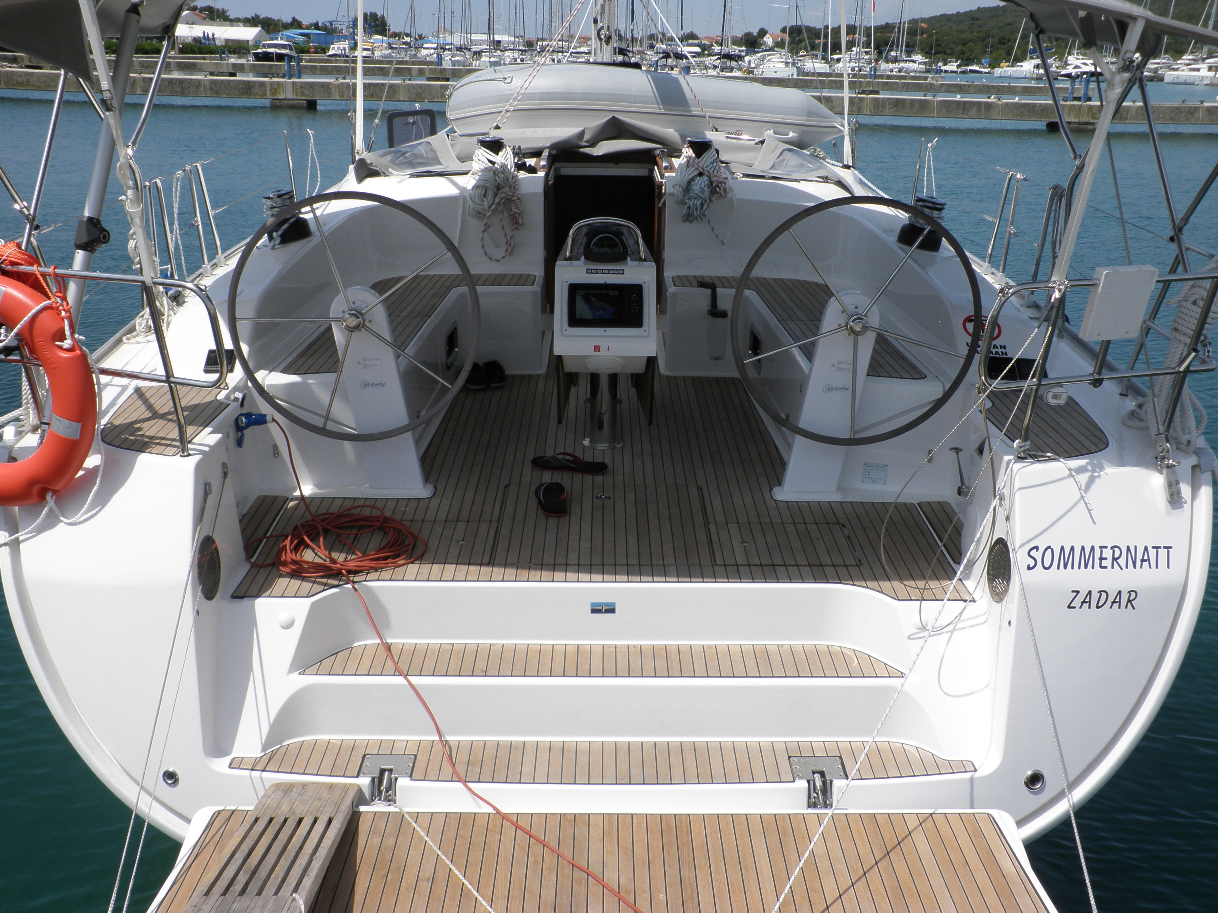 фото Bavaria Cruiser 51 11