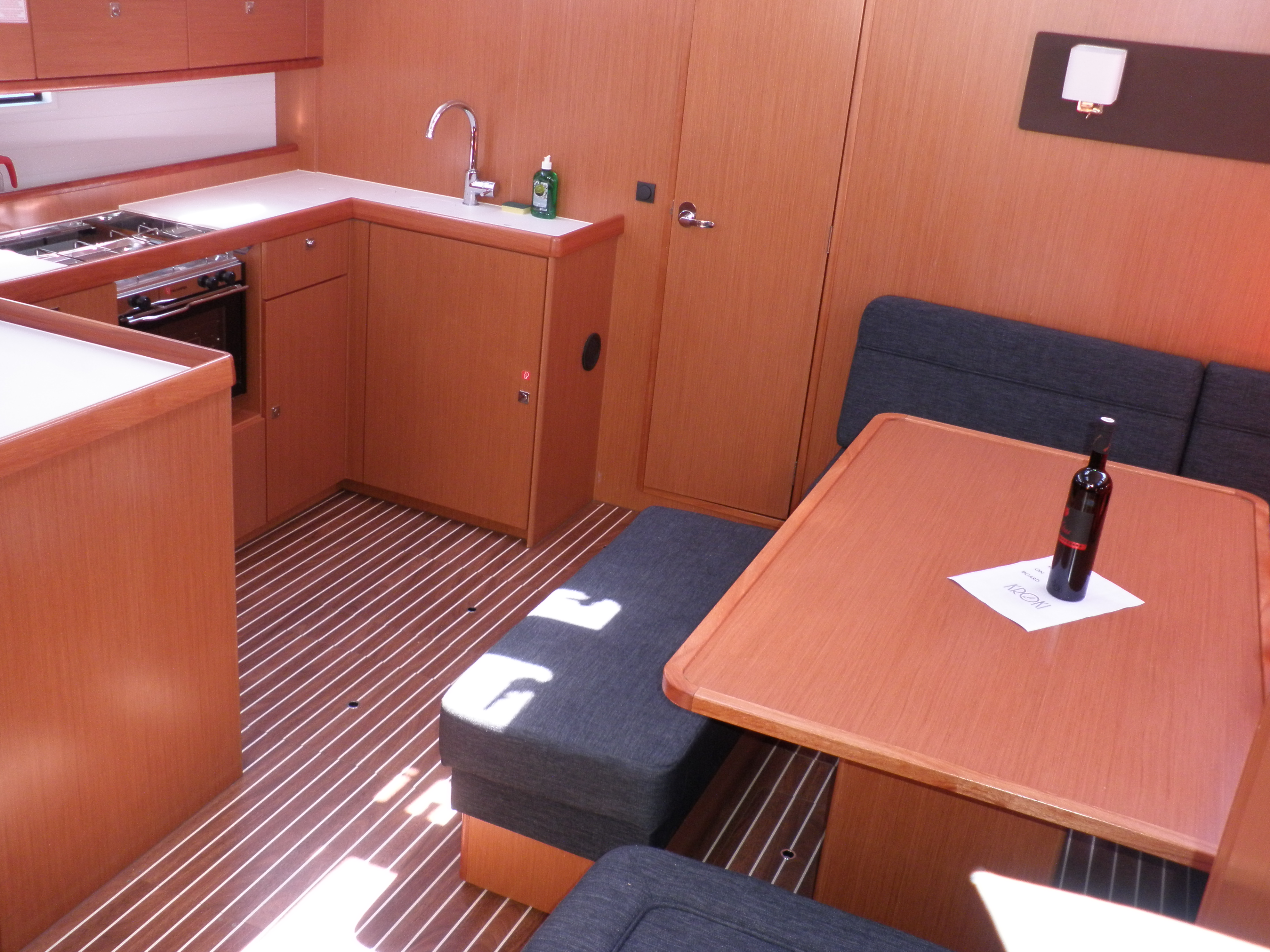 фото Bavaria Cruiser 51 12