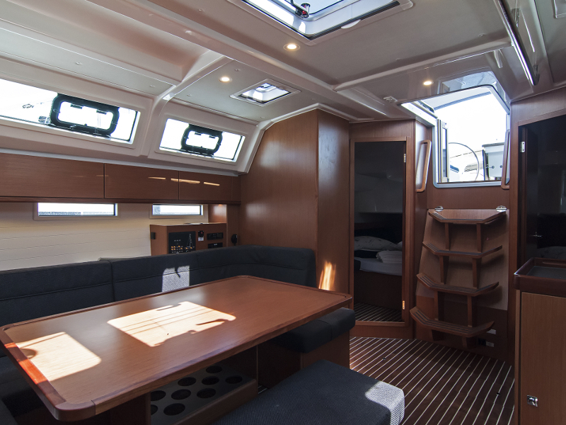 foto Bavaria Cruiser 46 11