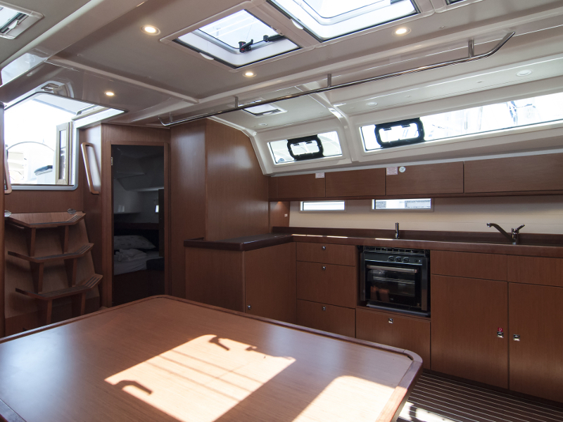 foto Bavaria Cruiser 46 12