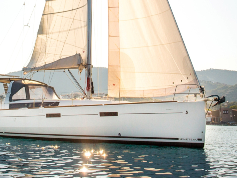 صور Oceanis 45 10