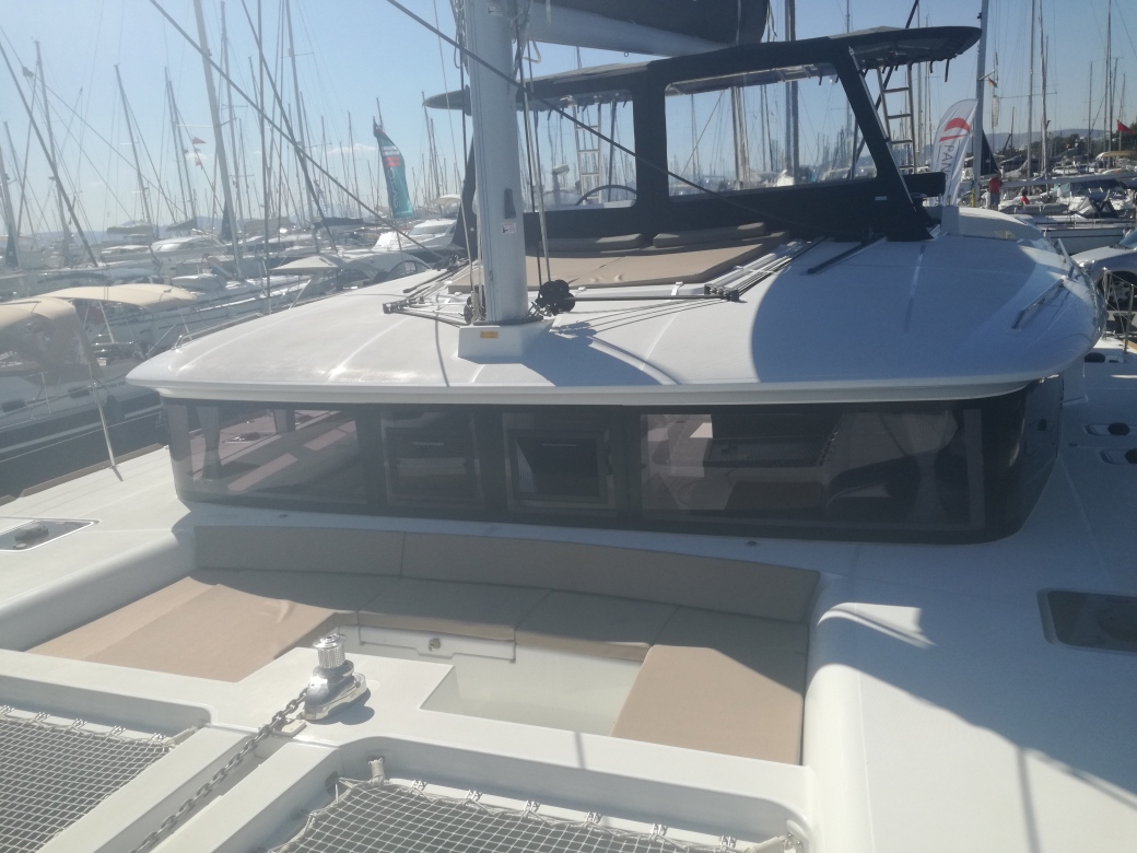 foto Lagoon 450  Flybridge 8