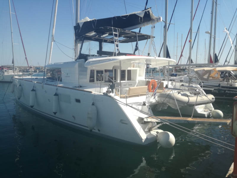 foto Lagoon 450  Flybridge 13