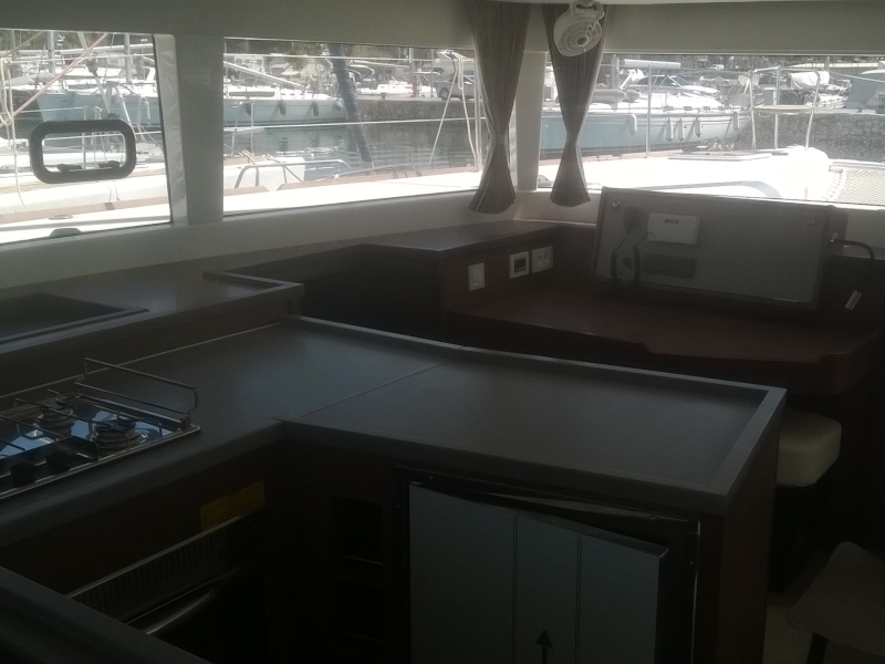 foto Lagoon 450  Flybridge 19