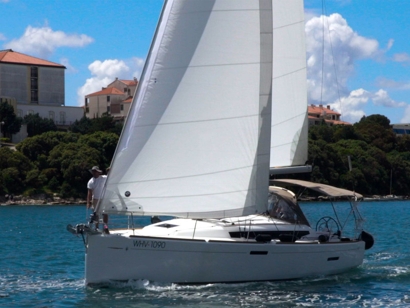 Sun Odyssey 389