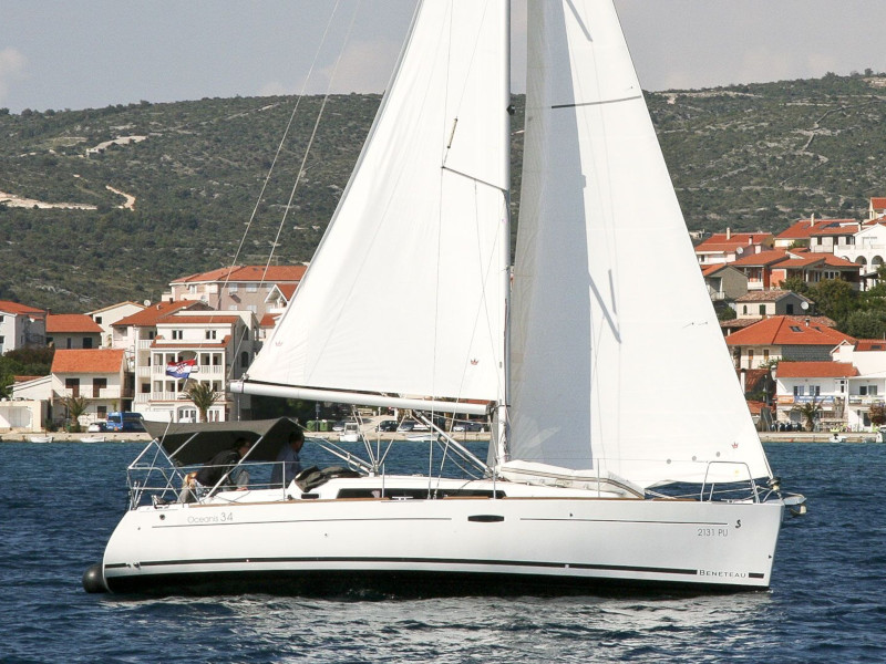 фото Oceanis 34 1