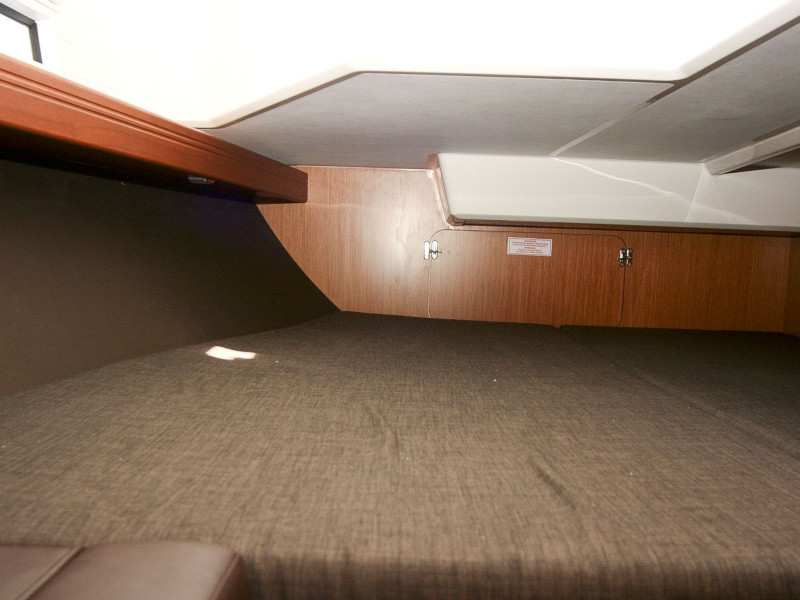 фото Bavaria Cruiser 37 9