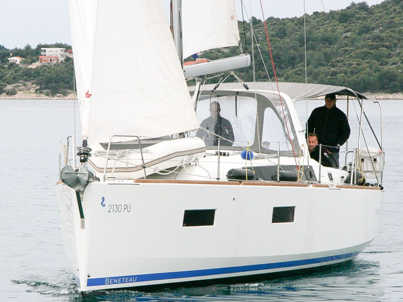 foto Oceanis 38 4
