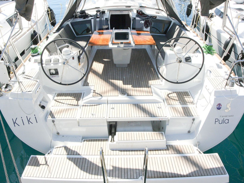 фото Oceanis 45 4