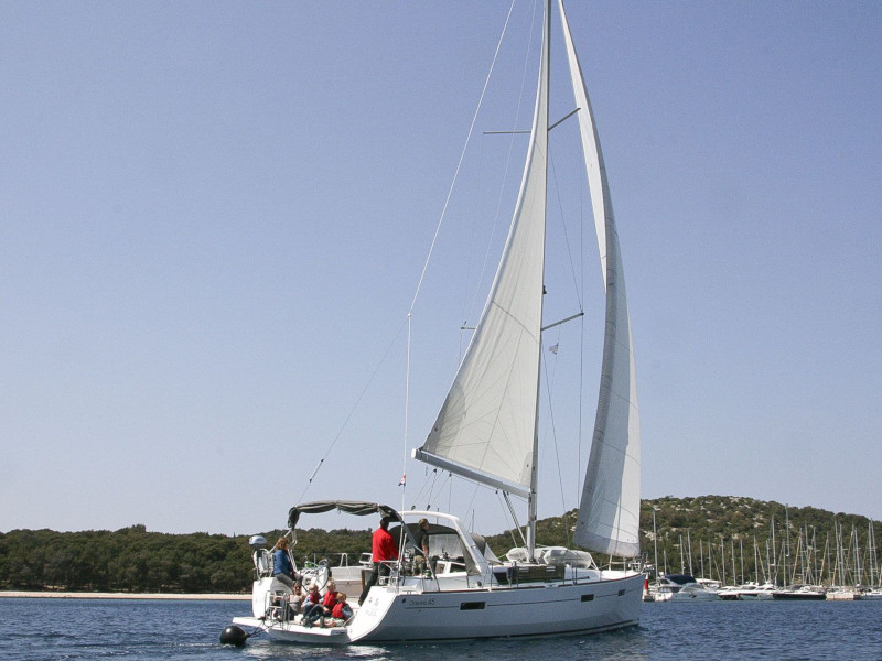 фото Oceanis 45 5